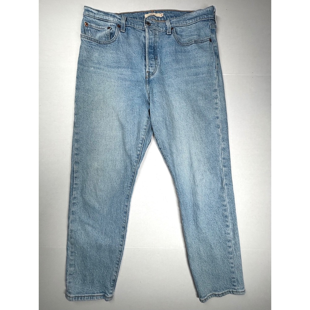 Levis Wedgie Fit Ankle Jeans Womens 32X29 Button Fly Straight Light Wash Classic